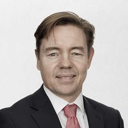 Niels Christian Ellegaard er advokat og partner hos Plesner, hvor hans primære arbejdsopgaver er inden for områderne telekommunikation og it, selskabsret, virksomhedsoverdragelser, generel erhvervsret, generel offentlig ret, regulatoriske forhold på infrastrukturområdet og retssagsbehandling.