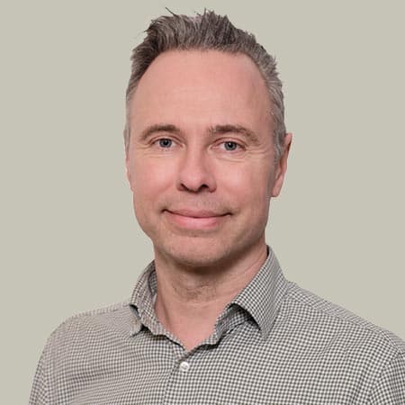 Asger Janfelt Asger Janfelt er partner i Advokatfirmaet Energi & Miljø, hvor han rådgiver inden for kommuners retsforhold, natur og miljø, planlægning og ekspropriation, energi, varme og statsstøtte.