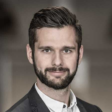 Kenneth Horst Hansen Kenneth Horst Hansen er bystrategisk chef hos Københavns Kommune. Kenneth har bl.a. det faglige ansvar for arbejdet med Lynetteholm, Kommuneplanen, igangværende byudviklingsprojekter og for dialog med byens ejendomsbranche.