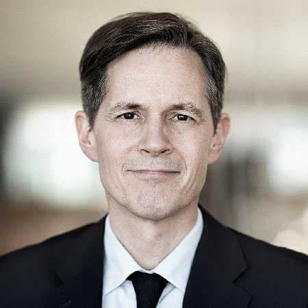 Hans Jakob Folker Hans Jakob Folker er advokat og partner hos Kromann Reumert, hvor hans specialer bl.a. er corporate compliance og interne undersøgelser.