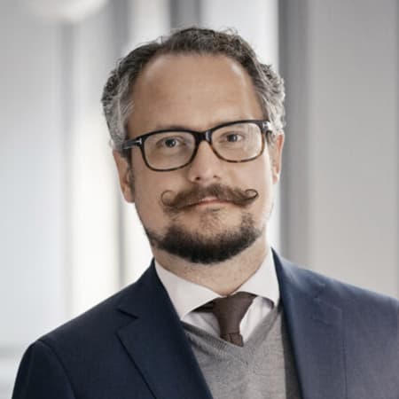 Peter Fallesen Peter Fallesen er ph.d. i sociologi og arbejder som forskningsprofessor ved ROCKWOOL Fonden i København.