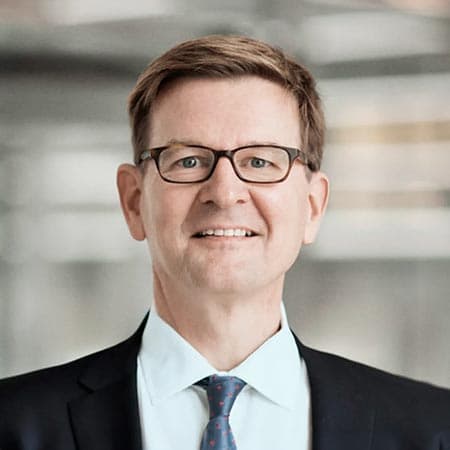 Jens Rostock-Jensen Jens Rostock-Jensen har specialiseret sig i forsikrings- og erstatningsret, særligt med henblik på produktansvar.