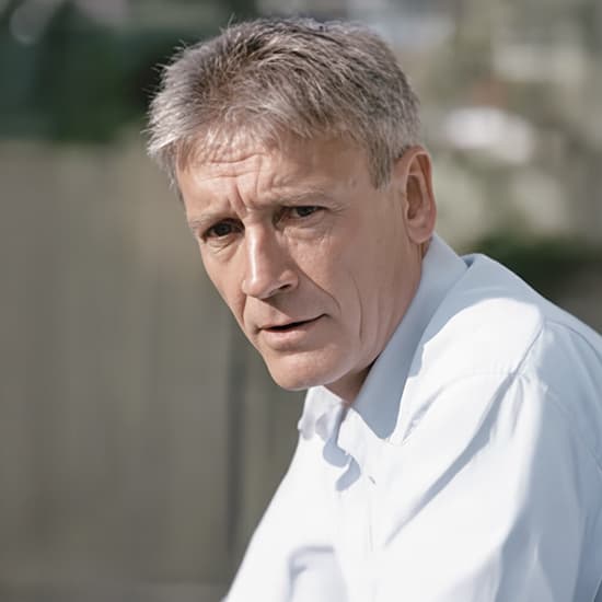 Peter Pagh Peter Pagh har igennem en lang årrække specialiseret sig indenfor miljøretten. Hans primære forskningsområder er EU-miljøret, jordforureningslovgivningen, affalds-lovgivningen, kemikalielovgivningen, naturbeskyttelseslovgivningen.