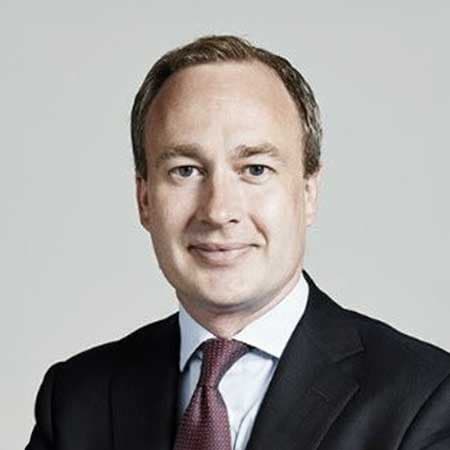 Nicolai Hesgaard Nicolai er advokat og partner. Han har 20 års erfaring som specialist i ansættelsesret. Sammen med Morten Langer leder han Accuras Afdeling for Arbejds- og Ansættelsesret.