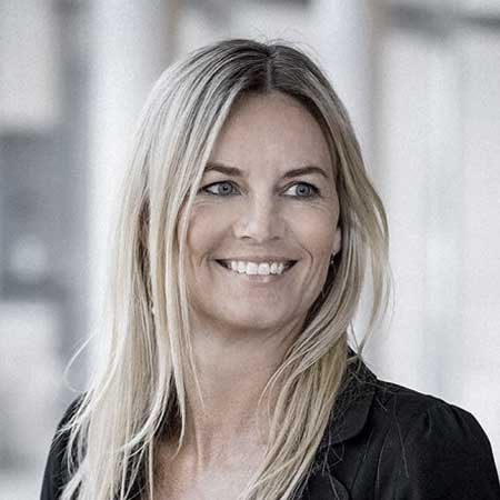 Luise Christensen Luise Christensen er advokat og partner inden for Commercial Real Estate hos Accura. Hun har stor erfaring med transaktioner og har speciale inden for køb og salg af fast ejendom.