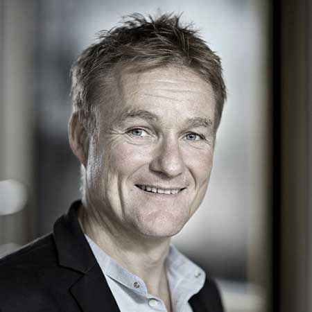 Jakob Lamm Zeuthen Jakob Lamm Zeuthen er klima- og fødevarepolitisk chef hos DRC - Danmarks Restauranter og Caféer. Her arbejder Jakob med udviklingen og gennemførelsen af en ambitiøs bæredygtighedsstrategi som også omfatter forbrugerne og leverandørerne.