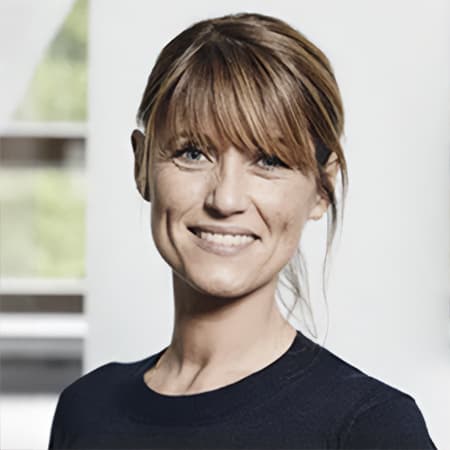 Nina Kovsted Helk Nina Kovsted Helk er Filantropidirektør (CPO) i Realdania, hvor hun siden 2018 har haft ansvar for den strategiske udvikling og gennemførelse af fondens filantropiske aktiviteter