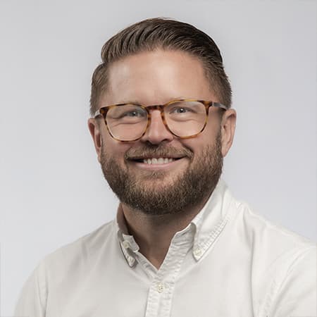 David Kastberg Reimann David Kastberg Reimann er chefkonsulent i Aarhus Kommune, og arbejder udelukkende med køb, udvikling og salg af fast ejendom.