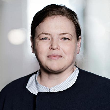 Alexandra Castenschiold Paaske Alexandra Castenschiold Paaske er advokat og indehaver hos Cordes & Castenschiold, hvor hun er specialiseret inden for familieret – både i og udenfor Danmark.