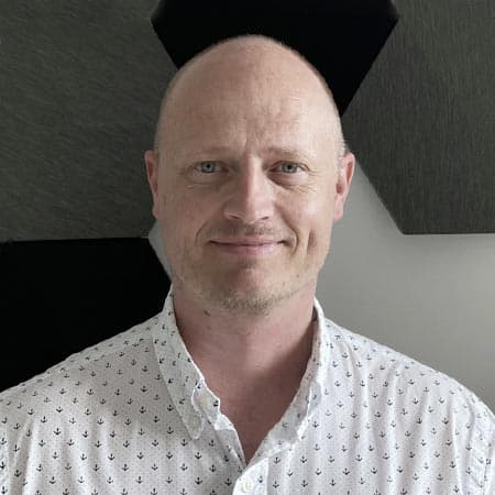 Nickolaj Almskou Holler