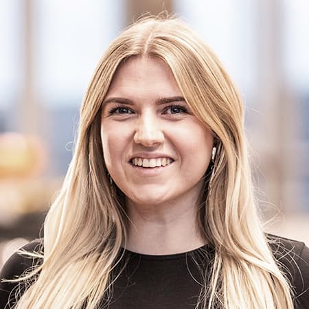 Christine Pilgaard Vinther Christine Pilgaard Vinther er advokat i afdelingen for Energi og Infrastruktur, hvor hun yder rådgivning inden for udbuds- og kontraktret.