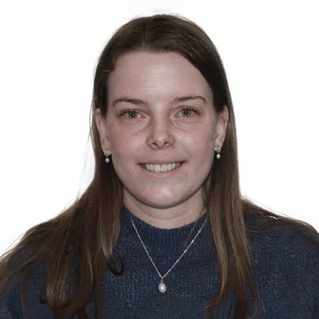 Sysette Holde Rasmussen Sysette Holde Rasmussen er fuldmægtig på kontoret for Arbejde og Indkomst hos Danmarks Statistik. Sysette arbejder bl.a. med udarbejdelse af lønindeks for det danske arbejdsmarked.