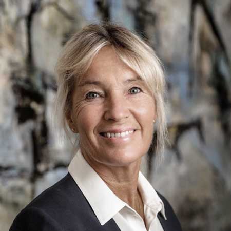 Lene Espersen Lene Espersen er formand for Green HUB Denmark, som faciliteter og en offentlig-privat samarbejdsplatform, der muliggør test og demonstration af grønne løsninger. Lene er ligeledes bestyrelsesmedlem i Rådet for Bæredygtigt Byggeri.