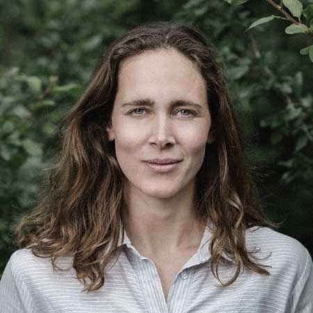 Annette Lendal Annette Lendal er Co-Founder og Circular Economy Expert hos Lab21st. Hos Lab21st yder Annette rådgivning inden for implementering af cirkulær økonomi med fokus på genbrug, genanvendelse og bæredygtig generelt.