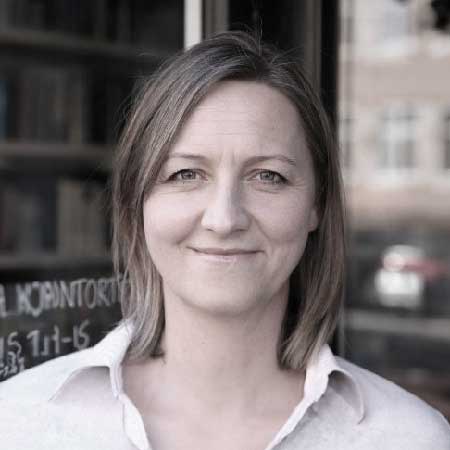 Pernille Risgaard Pernille Risgaard er direktør og ejer hos P&Co. Pernille har mere end 15 års international erfaring inden for rådgivning og kommunikation af bæredygtighed og samfundsansvar for virksomheder og organisationer.