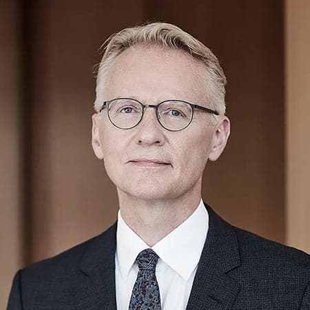 Arne-Møllin-Ottosen Ud over at være en del af Kromann Reumerts ledelse beskæftiger Arne Møllin Ottosen sig primært med erhvervsbeskatning, skatteproces samt selskabs- og erhvervsretlige forhold.