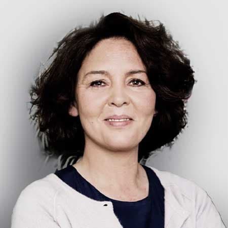Hanne Marie Motzfeldt Hanne Marie er professor i forvaltningsret og digitalisering. Hun har de seneste år forsket i reguleringen af offentlige myndigheders brug af teknologier, herunder databeskyttelsesret og informationssikkerhed.