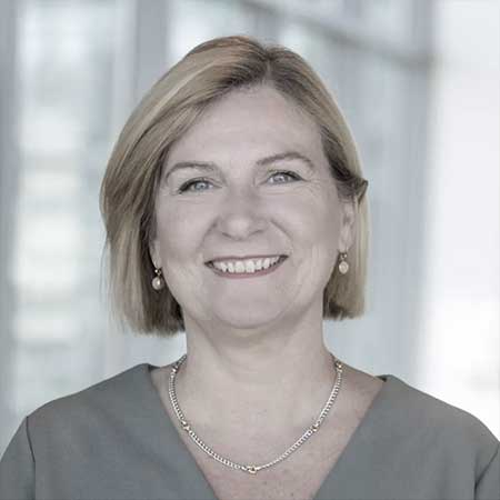 Bettina Beck Bettina Beck er Paralegal, bobehandler hos Kromann Reumert med speciale i insolvens og rekonstruktion.