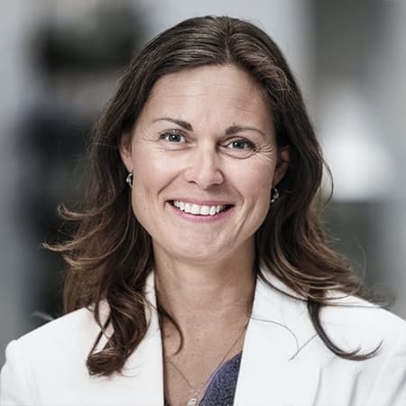 Marie Raskov Marie Raskov er direktør for Børneriget Fonden, hvor hun arbejder på at forbedre sundhed, trivsel og behandling af børn, unge og deres familier.