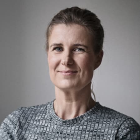 Katrine Nordbjærg Katrine Nordbjærg har siden marts 2023 været næstformand for LOKK (Landsorganisationen af Kvindekrisecentre), hvor hun arbejder for at styrke dialogen mellem krisecentrene og relevante myndigheder samt sikre varig offentlig finansiering til området.