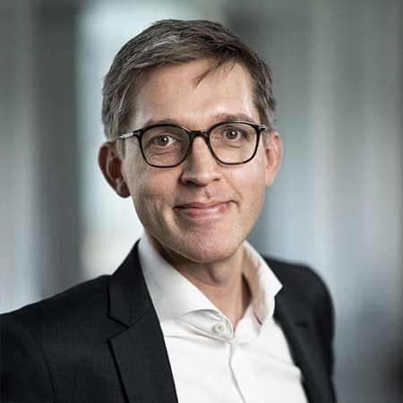 Peter Østergård Have Peter Østergård Have er vicedirektør i Styrelsen for Grøn Arealomlægning og Vandmiljø og spiller en central rolle i realiseringen af Den Grønne Trepart. Han har det overordnede ansvar for områderne vandmiljø, kvælstof og klima samt overvågningsopgaven, herunder koordinering af NOVANA og styrelsens seks overvågningsenheder.