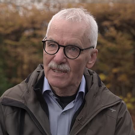 Frank Cloyd Ebsen Frank Cloyd Ebsen har siden 2013 været docent på Københavns Professionshøjskole, hvor han beskæftiger sig med forskning, udvikling og kvalitetssikring af socialt arbejde.