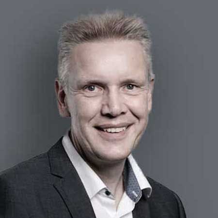 Lars Blaabjerg Christensen er Senior Asset Manager hos P+ (DIP/JØP), hvor han udvikler og optimerer porteføljer med værdier for mere end 6 mia. DKK. Han er desuden medlem af bestyrelsen i 6 ejendomsselskaber i Danmark.