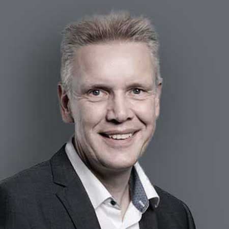 Lars Blaabjerg Christensen Lars Blaabjerg Christensen er Senior Asset Manager hos P+ (DIP/JØP), hvor han udvikler og optimerer porteføljer med værdier for mere end 6 mia. DKK. Han er desuden medlem af bestyrelsen i 6 ejendomsselskaber i Danmark.