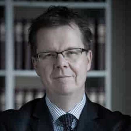 Jørgen Steen Sørensen Jørgen Steen Sørensen har siden d. 1. november 2019 været dommer ved Højesteret. Han har tidligere være Folketingets Ombudsmand i perioden fra 2012 til 2019 og er også professor på Københavns Universitet og næstformand for Juridisk Forening i København.