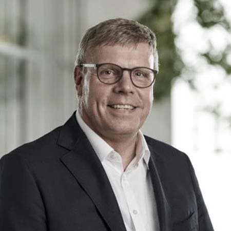 LARS HENNEBERG