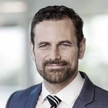 Tobias Søttrup er Director og leder Financial Services Regulatory and Compliance i Deloitte. Han har ledet adskillige transformationsprogrammer, særligt inden for det regulatoriske felt, og har særlig ekspertise inden for ESG og bæredygtighed i compliance.