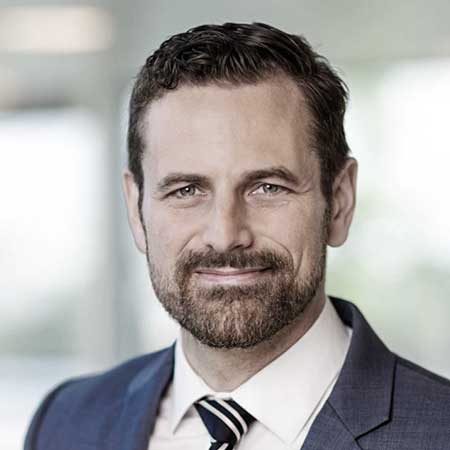 Tobias Søttrup Tobias Søttrup er Director og leder Financial Services Regulatory and Compliance i Deloitte. Han har ledet adskillige transformationsprogrammer, særligt inden for det regulatoriske felt, og har særlig ekspertise inden for ESG og bæredygtighed i compliance.